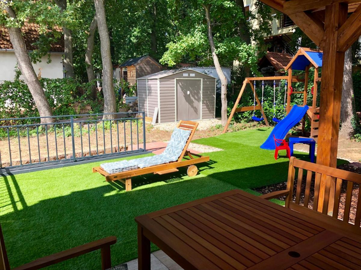 Balaton Wellness Tom Cat Nyaralo 1 Wellness Es 1 Gyermekbarat Apartmannal Kovagoors Eksteriør bilde