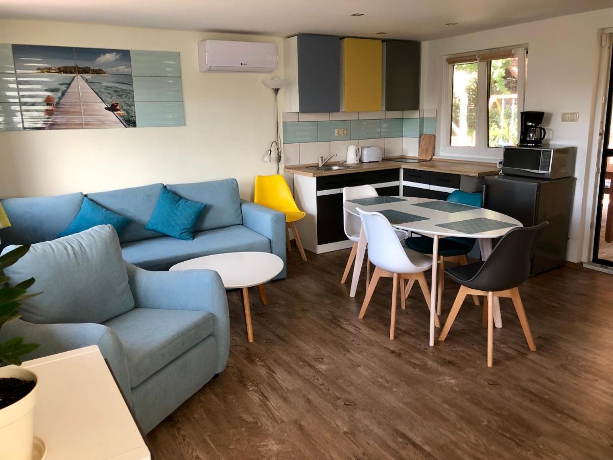 Balaton Wellness Tom Cat Nyaralo 1 Wellness Es 1 Gyermekbarat Apartmannal Kovagoors Eksteriør bilde