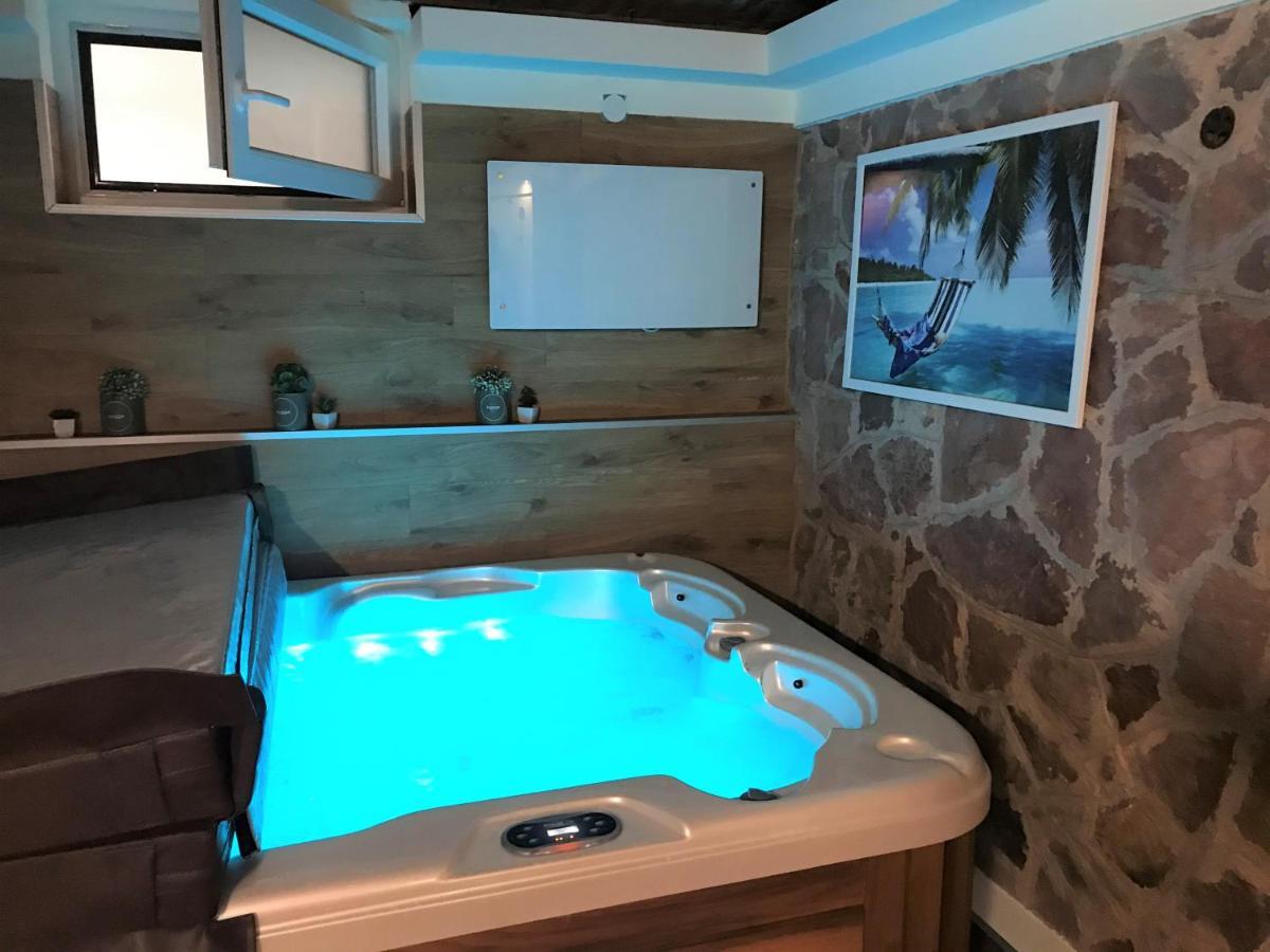 Balaton Wellness Tom Cat Nyaralo 1 Wellness Es 1 Gyermekbarat Apartmannal Kovagoors Eksteriør bilde