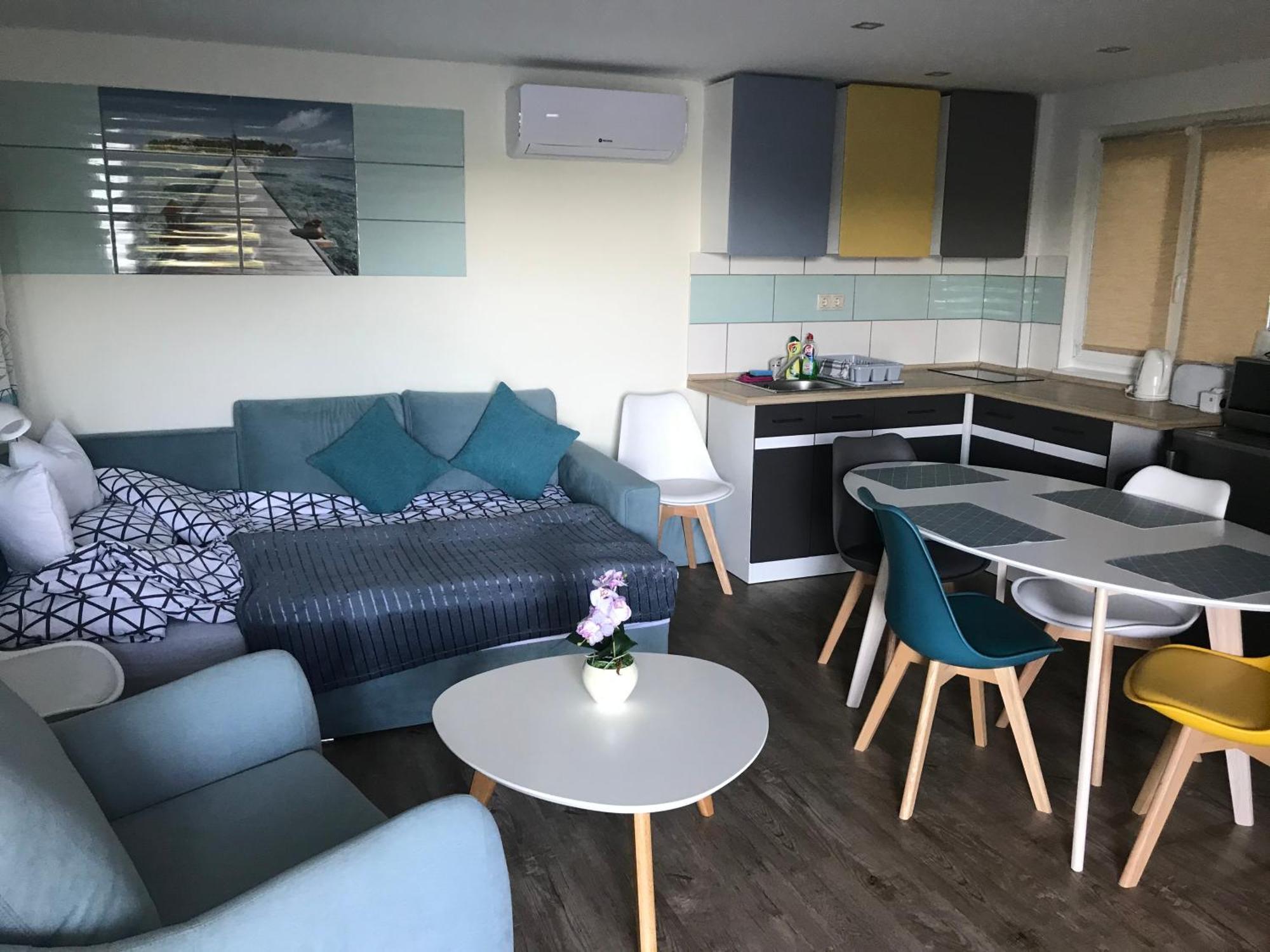 Balaton Wellness Tom Cat Nyaralo 1 Wellness Es 1 Gyermekbarat Apartmannal Kovagoors Eksteriør bilde